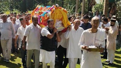 पूर्व मंत्री मेजर विजय सिंह मनकोटिया पंचतत्व में विलीन, सैन्य सम्मान के साथ दी गई अंतिम विदाई